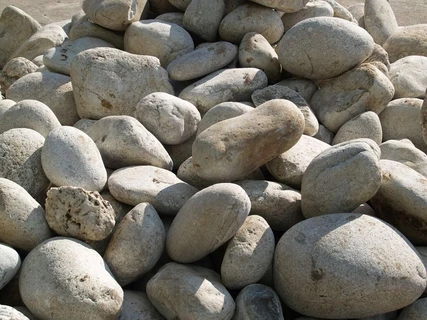 Булыжник: цена за куб, доставка по Москве и области