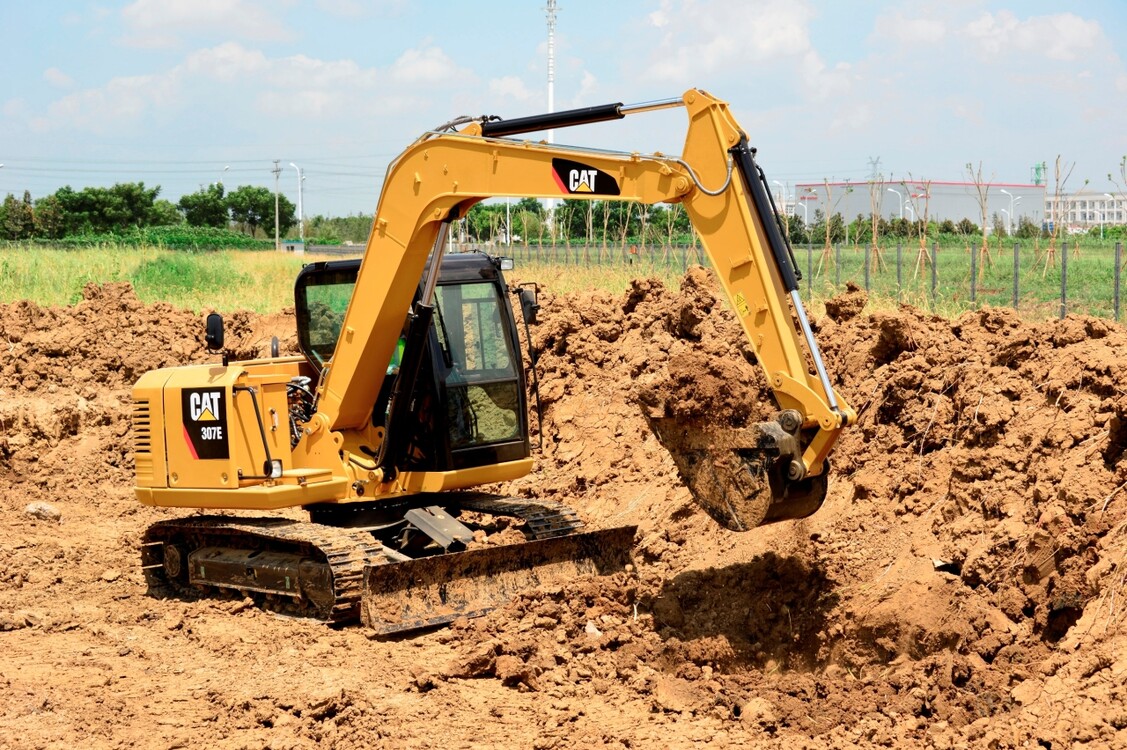 Земляные работы в Москве и области | Аренда спецтехники