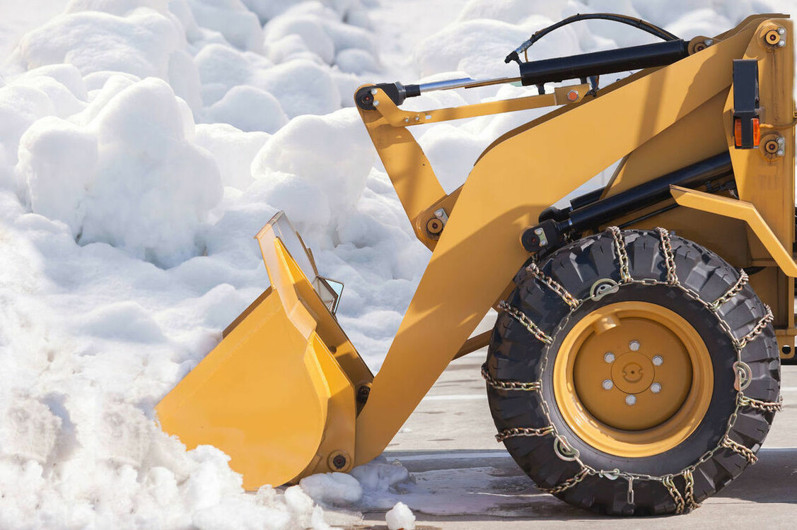 Вывоз снега в Москве и области